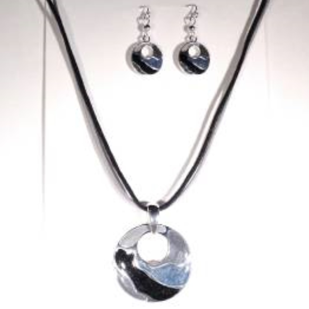 NAUTICAL BLACK BLUE GRAY WAVE NECKLACE & EARRINGS - Picture 1 of 3